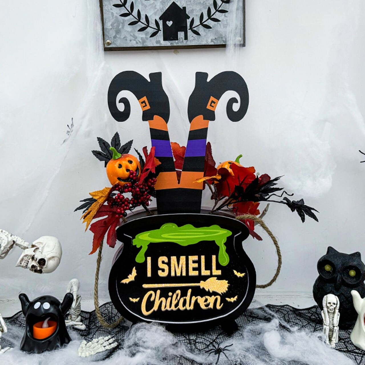 Halloween Hocus Pocus Door Sign Wooden Witch Leg Pumpkin Hanging Sign Welcome Door Hanger Wreath For Halloween Front